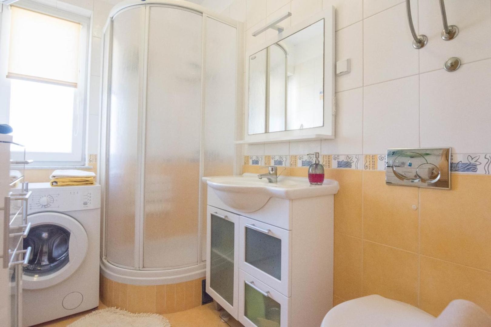 Spacious Apartment On A Great Location -Apartment Kuhta Biograd Na Moru Εξωτερικό φωτογραφία